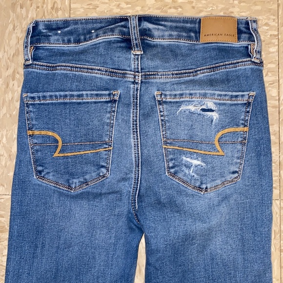 American Eagle Outfitters Super Hi-Rise Destroyed Jegging in Vintage Blue size 2 - Picture 7 of 15